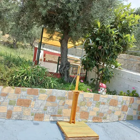 Stafylos Rooms Pensjonat 3*